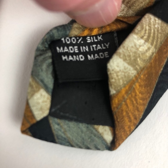 Stefano Milano Mens Tie, Gold Tan Silk Italy - Picture 4 of 5